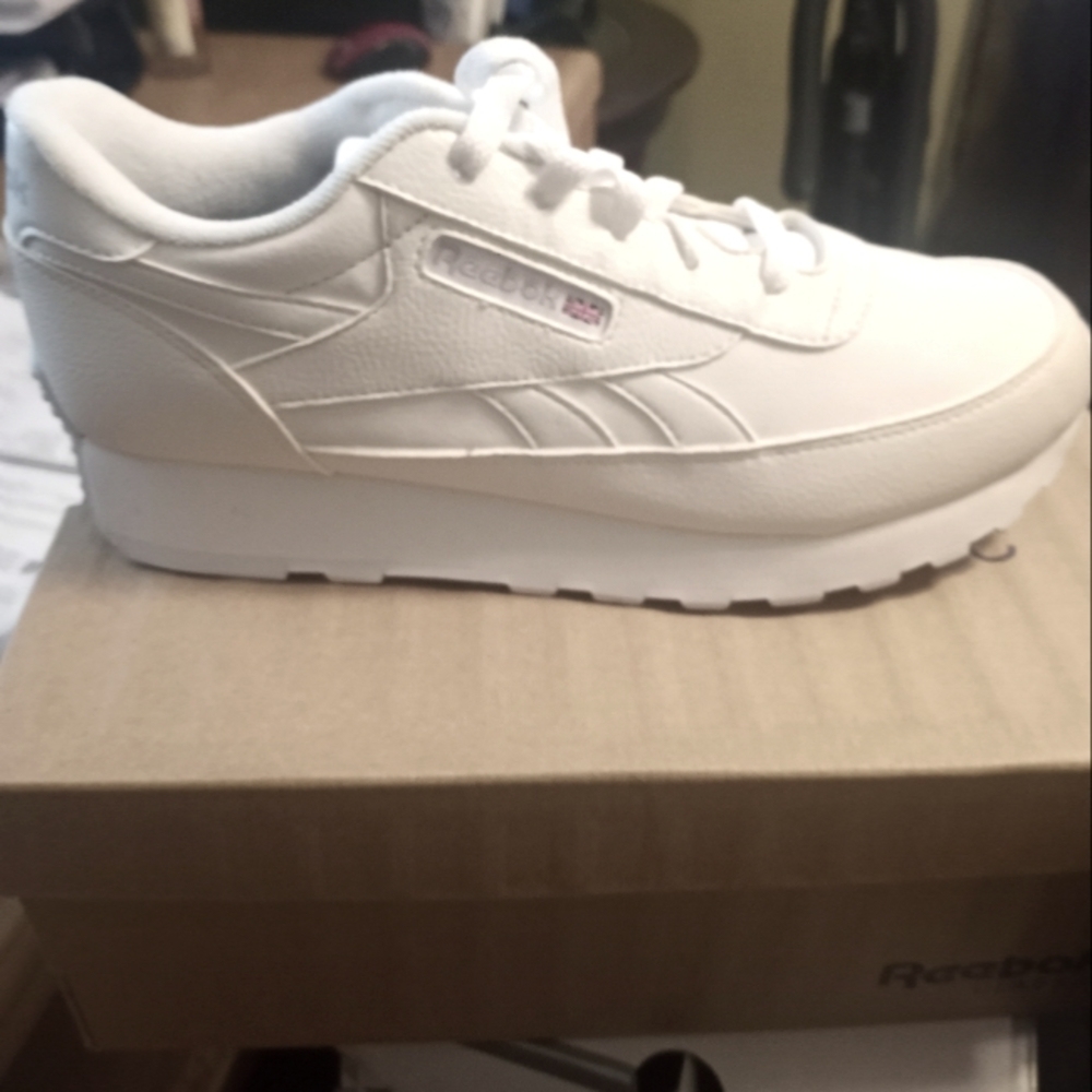 Reebok classic size 8